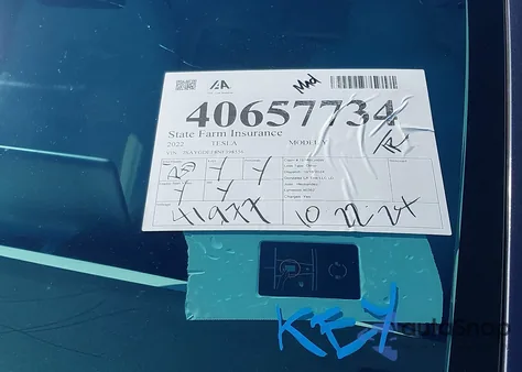 2022 Tesla Model Y Performance Dual Motor All-Wheel Drive z USA, uszkodzony, nr VIN 7SAYGDEF8NF398556